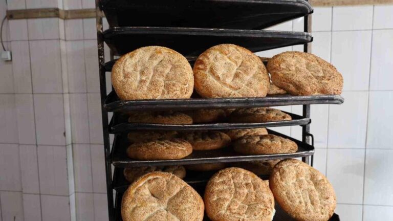 Aç karnına sıcak pide yemek hızla kan şekeri yükseltir