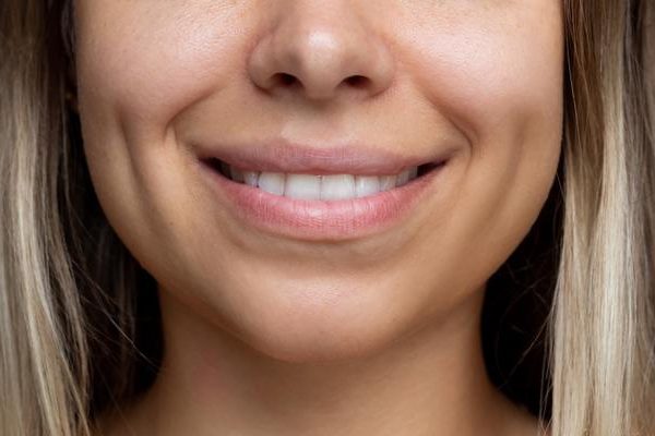 Yeni Estetik Mani: Gamzeplasti cerrahisi sosyal medyaya yayılıyor!
