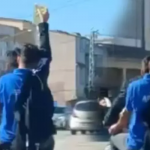 Serum takılıyken motosikletle seyahat etti! Gören tekrar baktı