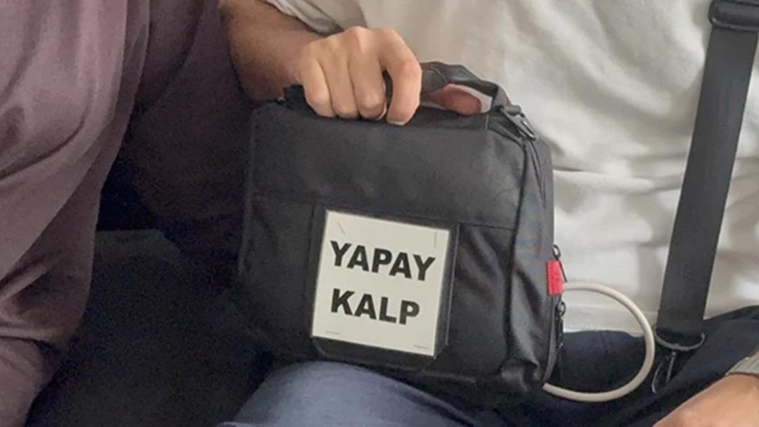 Kalbini çantasında taşıyor: En büyük korkusu çantasının çalınması: Yıkanırken bile yanımda taşıyor.